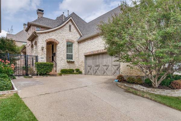 820 Ontzlake Drive, Lewisville, TX 75056