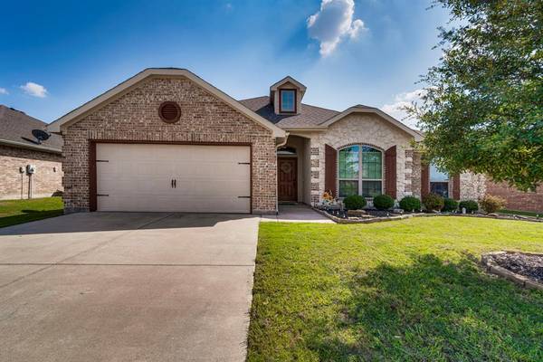 1334 Columbia Drive, Midlothian, TX 76065