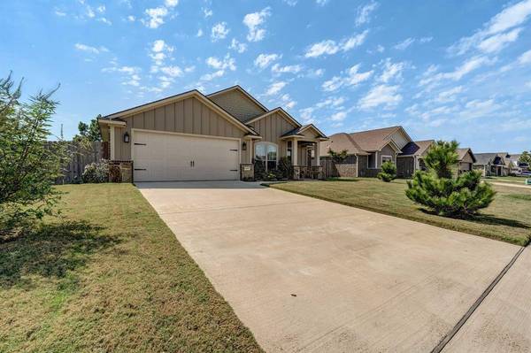 15331 Spring Oaks Drive, Lindale, TX 75771