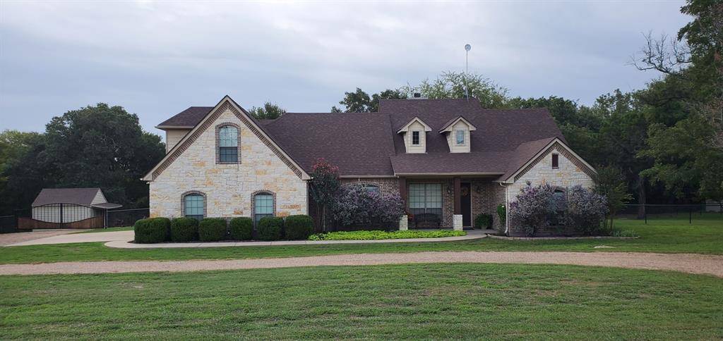 1072 Roadrunner Road, Glen Rose, TX 76043