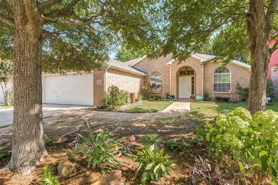 1606 Cedar Elm Drive, Corinth, TX 76210