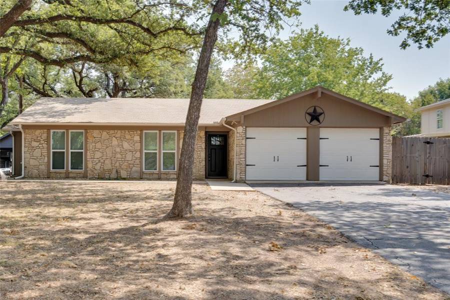 3921 Laramie Drive, De Cordova, TX 76049