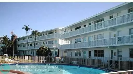 228 Hibiscus Ave  #233, Lauderdale By The Sea, FL 33308