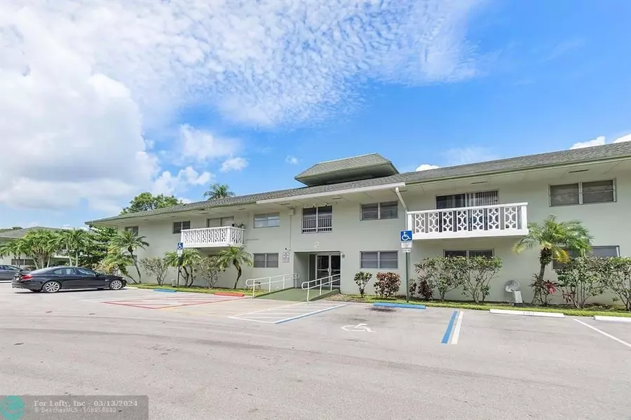 4200 NW 3rd Ct  #316, Plantation, FL 33317