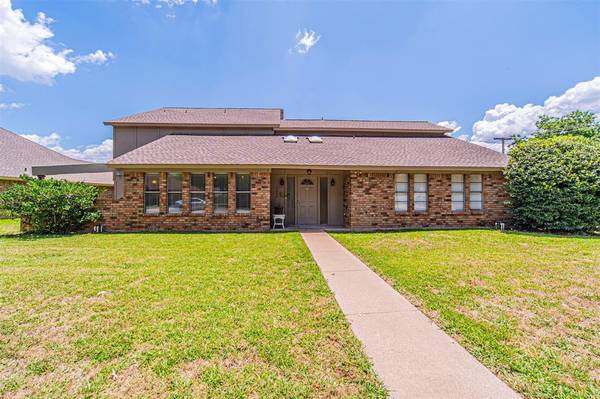 4615 Lake Park Drive, Arlington, TX 76016