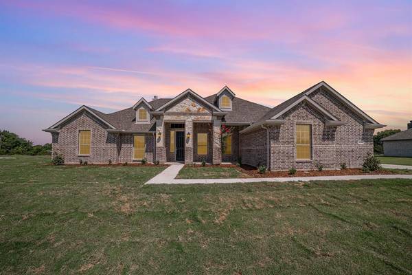 650 Serenity Lane, Red Oak, TX 75154