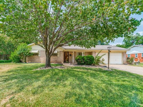 4921 Caton Drive, North Richland Hills, TX 76180