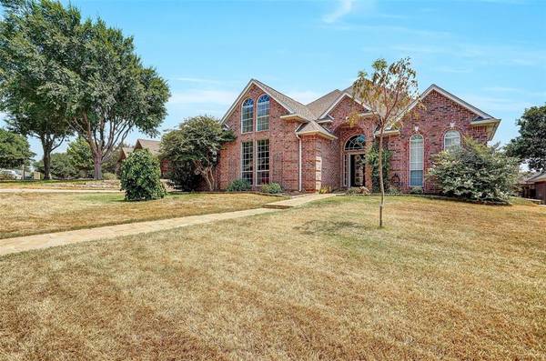 305 Brazil Drive, Hurst, TX 76054