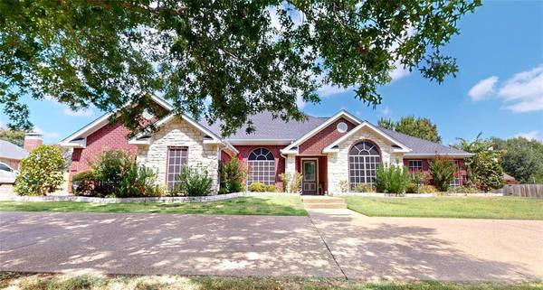 905 Dove Creek Drive, Athens, TX 75751