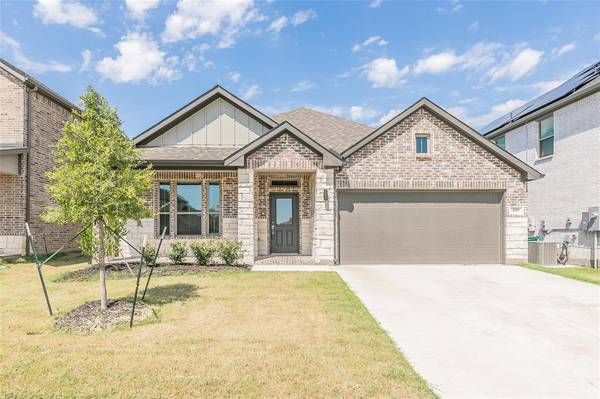 399 Boone Drive, Waxahachie, TX 75165