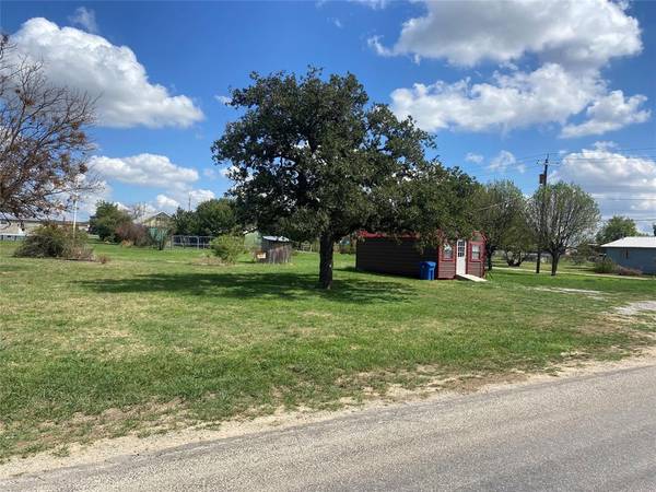 232 4th Street, Cross Plains, TX 76443