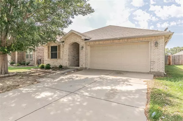 7425 Candler Drive, Fort Worth, TX 76131