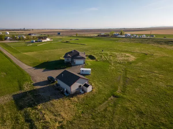 16030 496 AVE E,  Rural Foothills County,  AB T1V 1N1