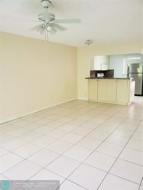 Tamarac, FL 33321,8351 Sands Point Blvd  #308A