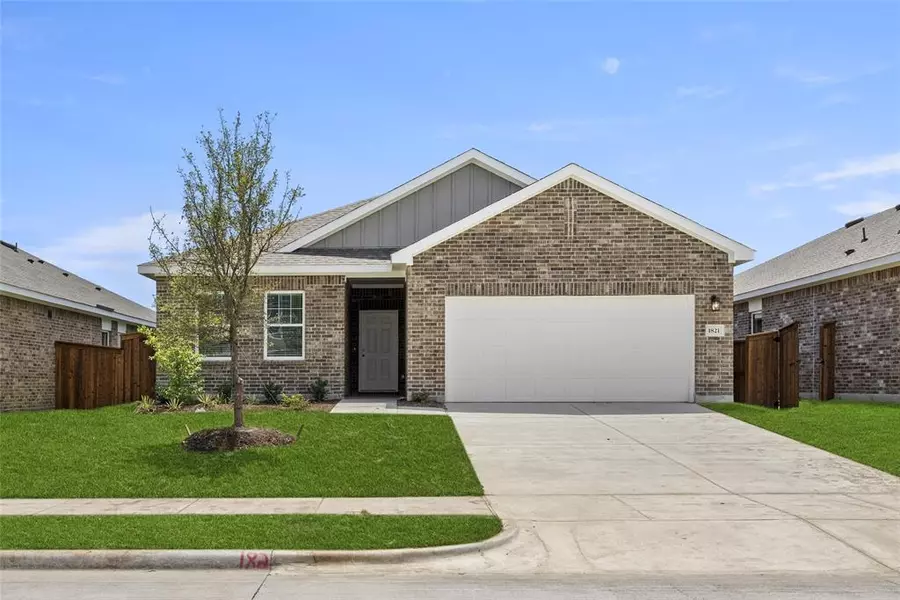 1821 Sandlin Drive, Forney, TX 75126