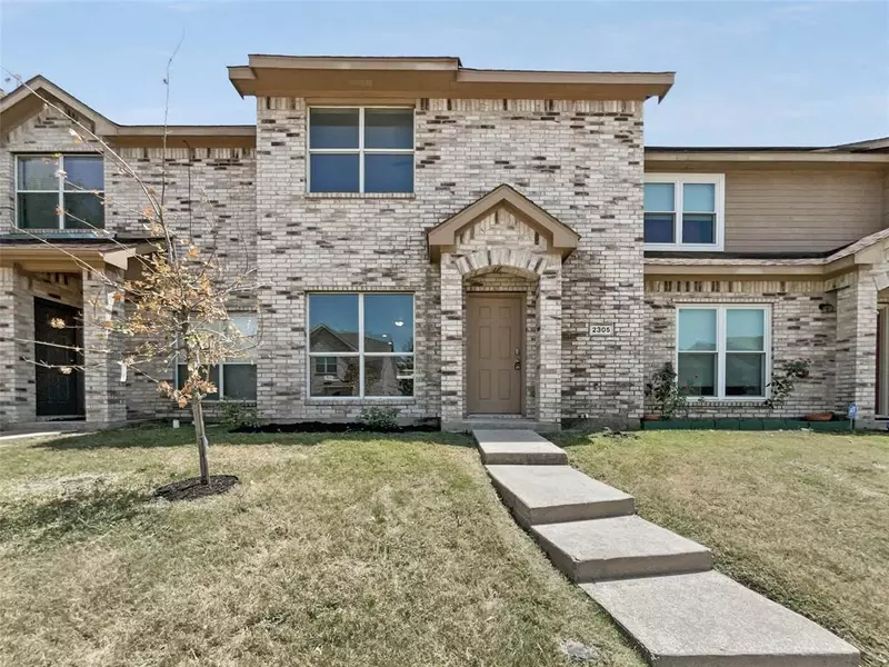 2305 Homewood Lane, Grand Prairie, TX 75050