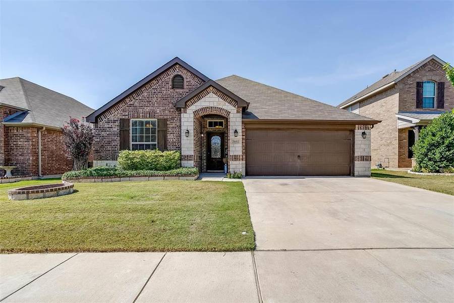 5661 Spirit Lake Drive, Fort Worth, TX 76179