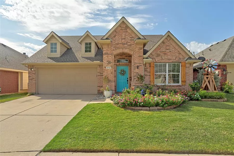 5721 Meadowglen Drive, Denton, TX 76226