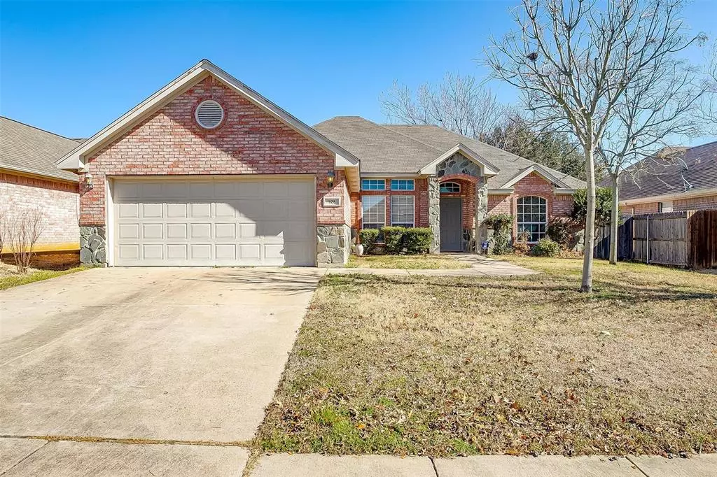 Burleson, TX 76028,928 Rolling Meadows Drive