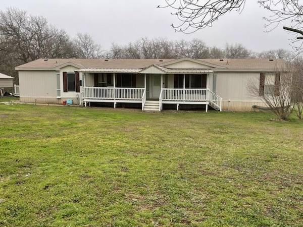 300 Creekview Meadows Drive, Springtown, TX 76082