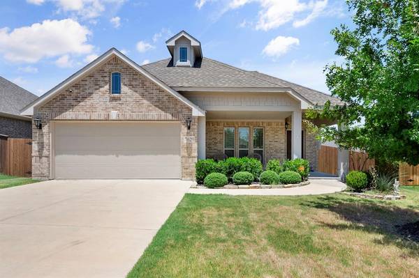 3629 Worthington Drive, Midlothian, TX 76065