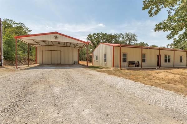 891 County Road 3592, Paradise, TX 76073