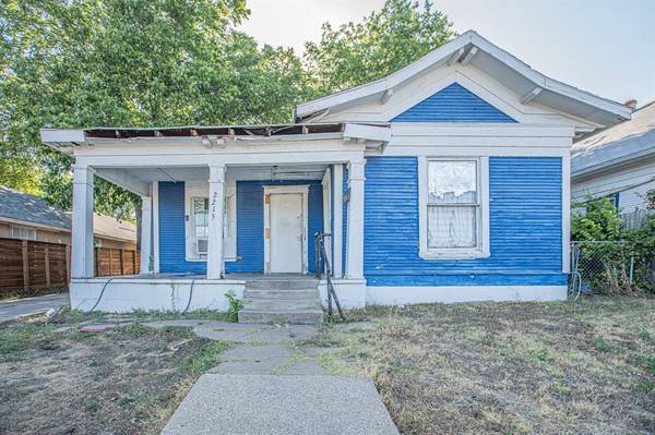 2215 Ellis Avenue, Fort Worth, TX 76164