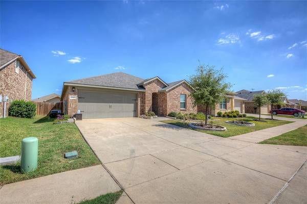 2481 Hankinson Lane, Fate, TX 75189