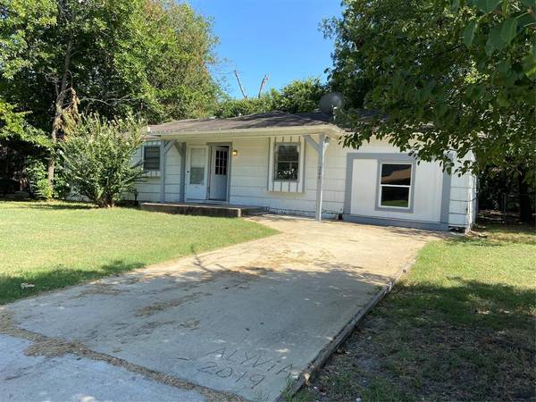 206 E 6th Street, Kaufman, TX 75142