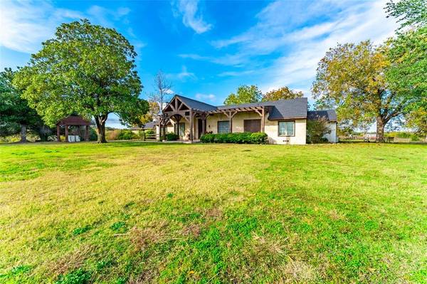 551 E Audie Murphy Parkway, Farmersville, TX 75442