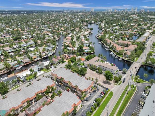 Pompano Beach, FL 33060,101 E McNab  #333