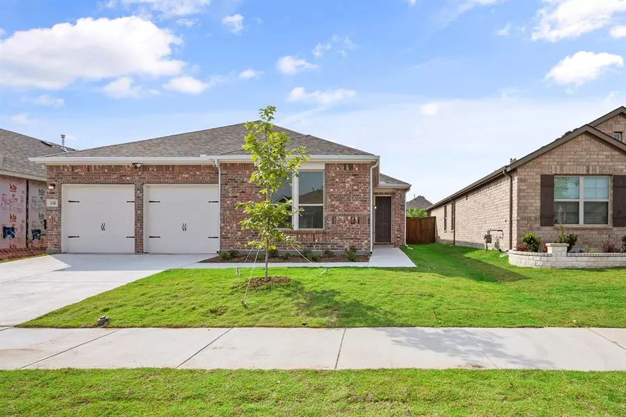 336 Rainbow Cactus Drive, Fort Worth, TX 76131