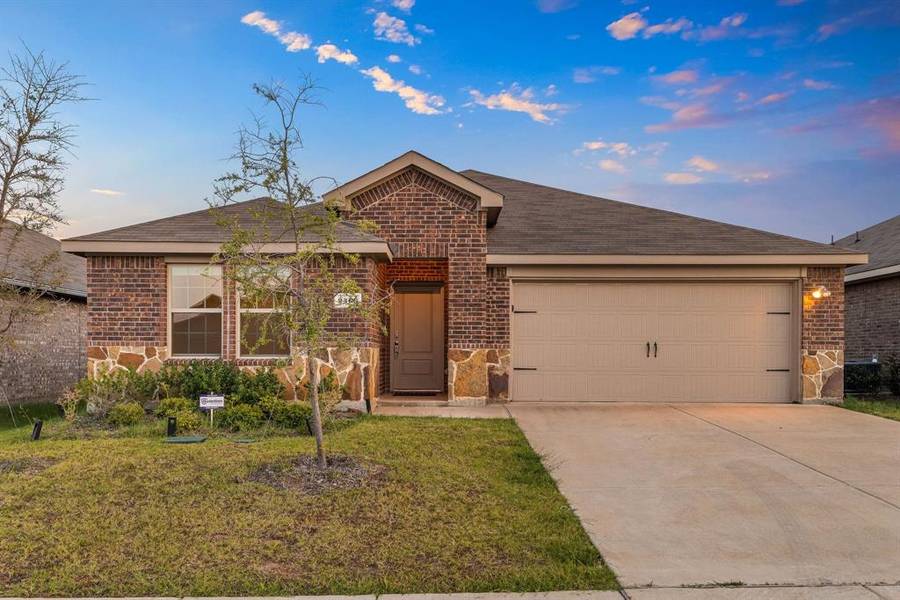 2466 Conklin Drive, Fate, TX 75189