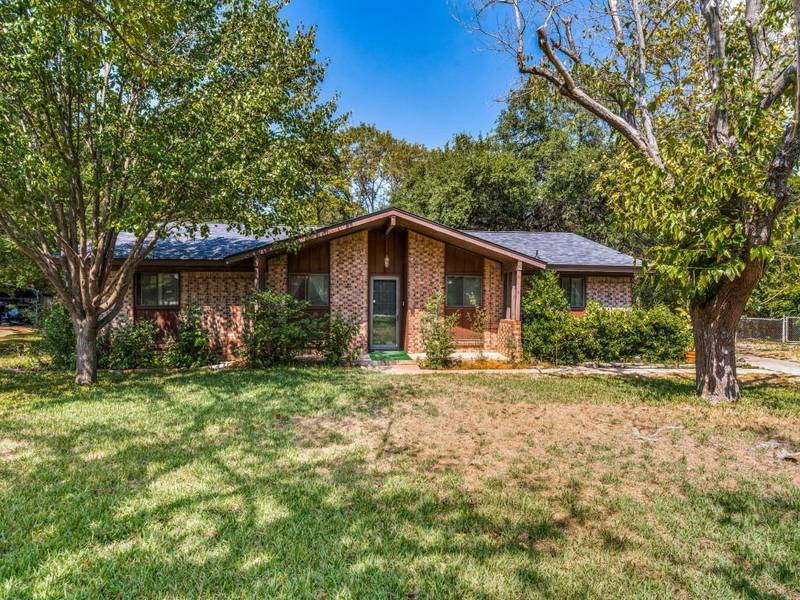 1006 Randy Road, Cedar Hill, TX 75104