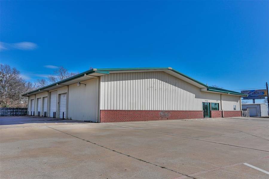 700 N Interstate 35, Gainesville, TX 76240