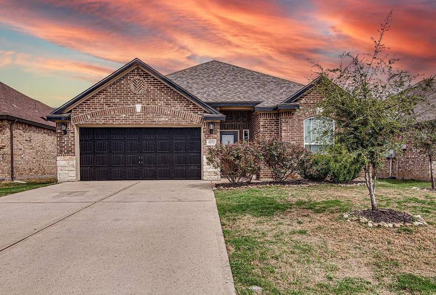 4212 Pont Du Gard Way, Crowley, TX 76036