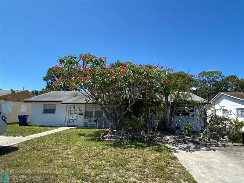 661 Silver Beach Rd, Riviera Beach, FL 33403