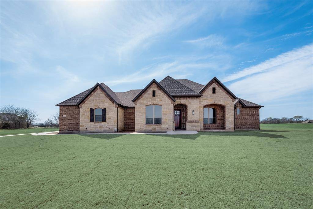 1033 Canyon Lake Road, Wills Point, TX 75169