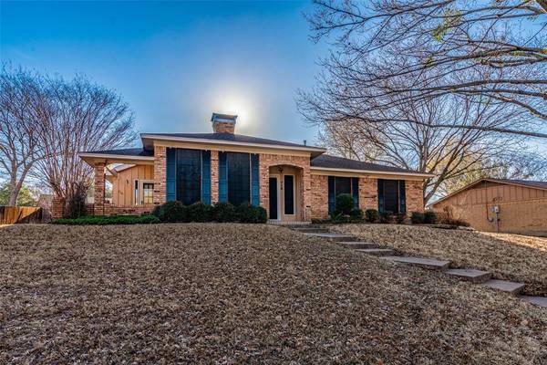 710 Briarwood Drive, Denison, TX 75020