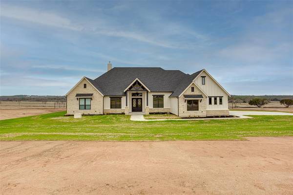 1018 Britt Drive, Tolar, TX 76476