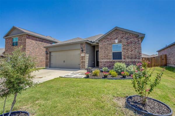 1535 Park Trails Boulevard, Princeton, TX 75407