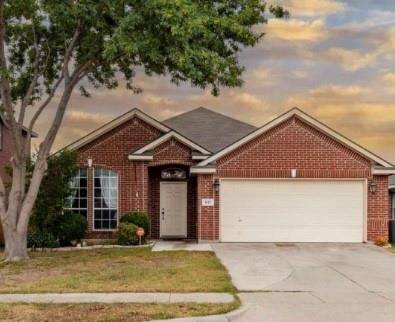 621 Fox Run Trail, Saginaw, TX 76179