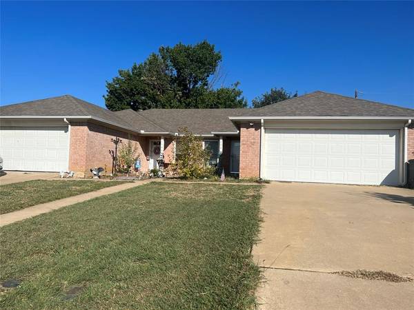 1502 Sharron Court, Cleburne, TX 76033