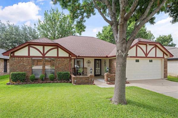 508 Betsy Ross Drive, Arlington, TX 76002