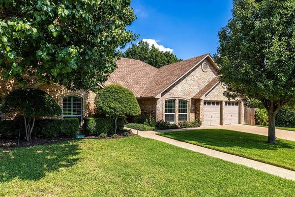 7504 Ramble Wood Trail, Fort Worth, TX 76132