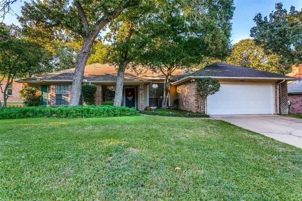 6829 Inwood Drive, North Richland Hills, TX 76182