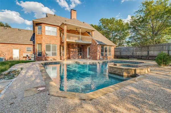 618 Oak Tree Cove, Cedar Hill, TX 75104