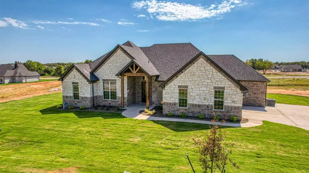 145 Clayton Crossing, Springtown, TX 76082