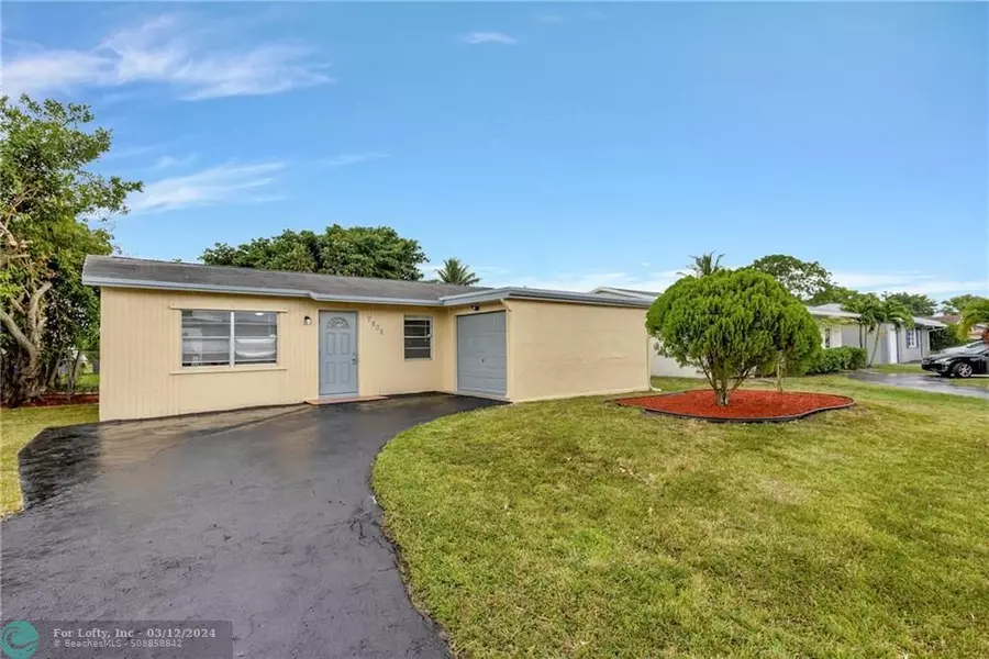 7802 SW 6th Ct, North Lauderdale, FL 33068