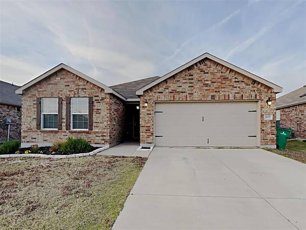 1637 Waggoner Drive, Aubrey, TX 76227